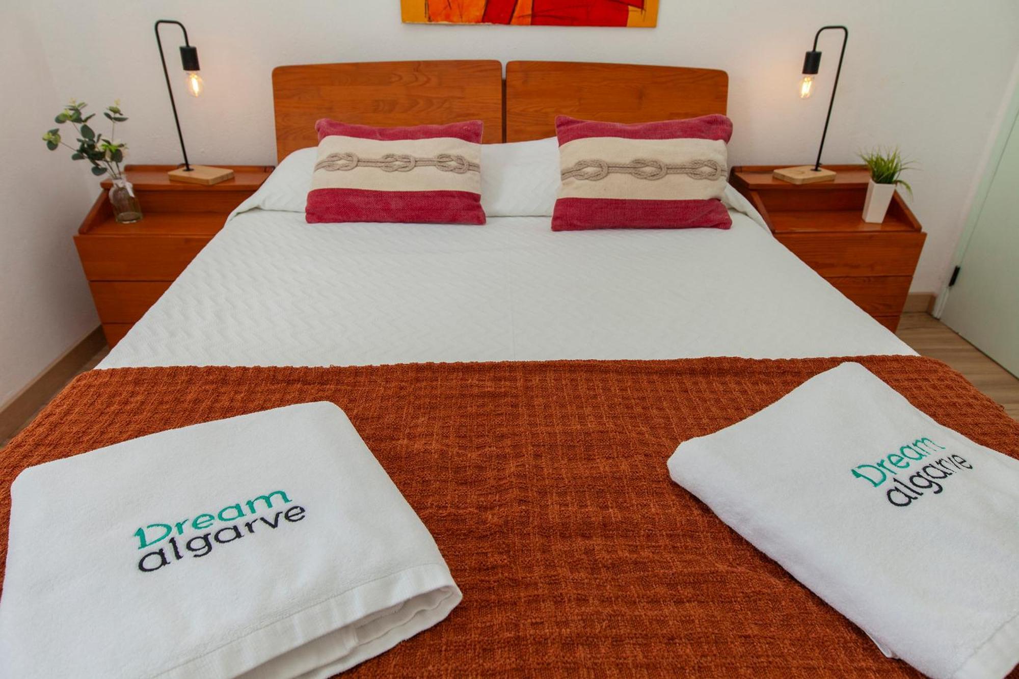 B86 - Beachline Apartment In Luz Esterno foto