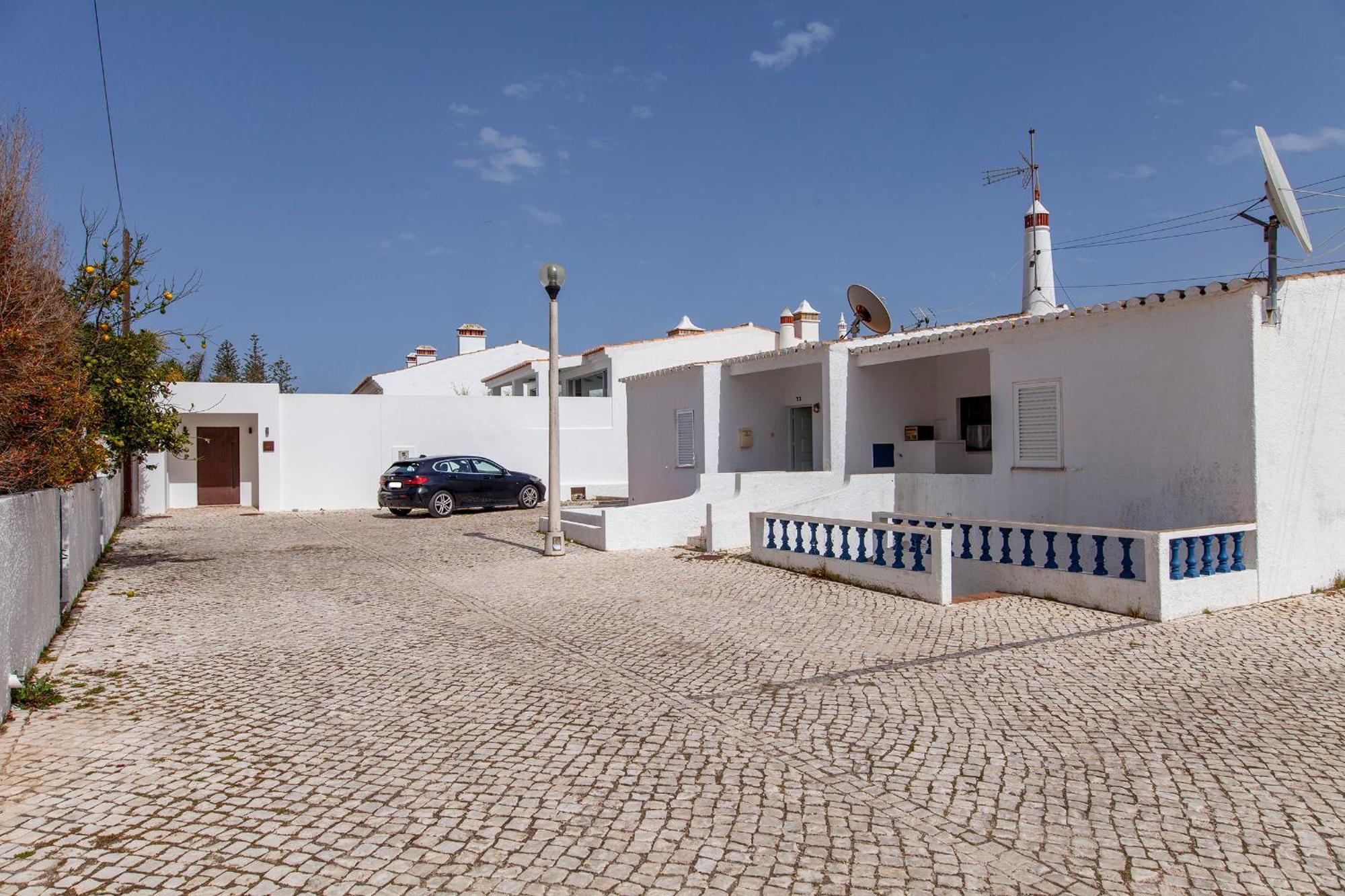 B86 - Beachline Apartment In Luz Esterno foto