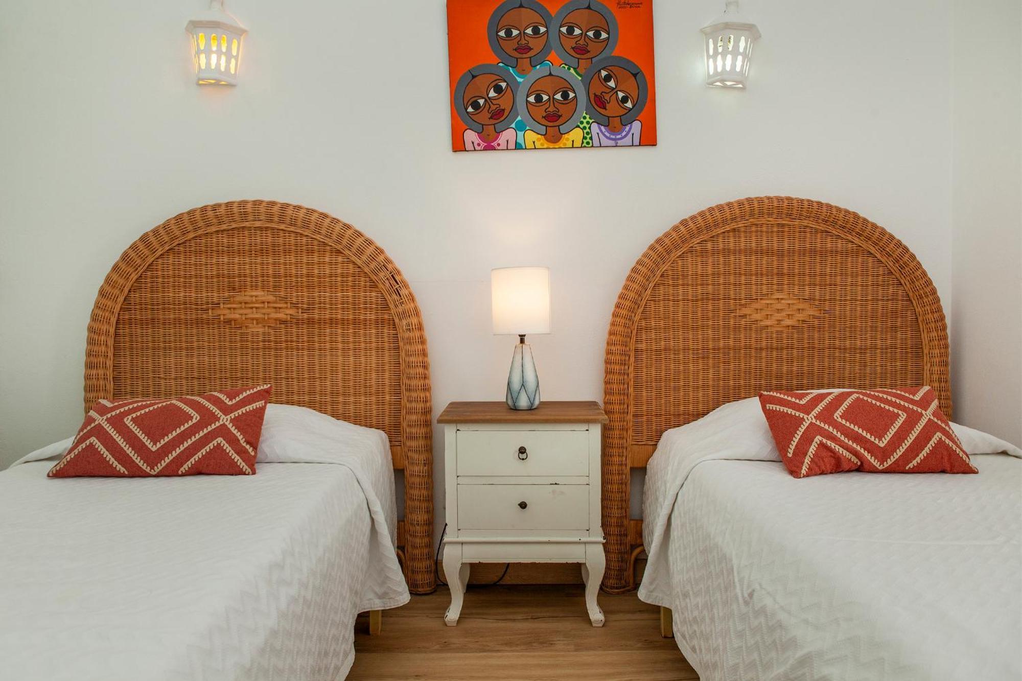 B86 - Beachline Apartment In Luz Esterno foto